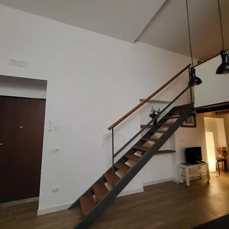 Mi.6 Apartament *